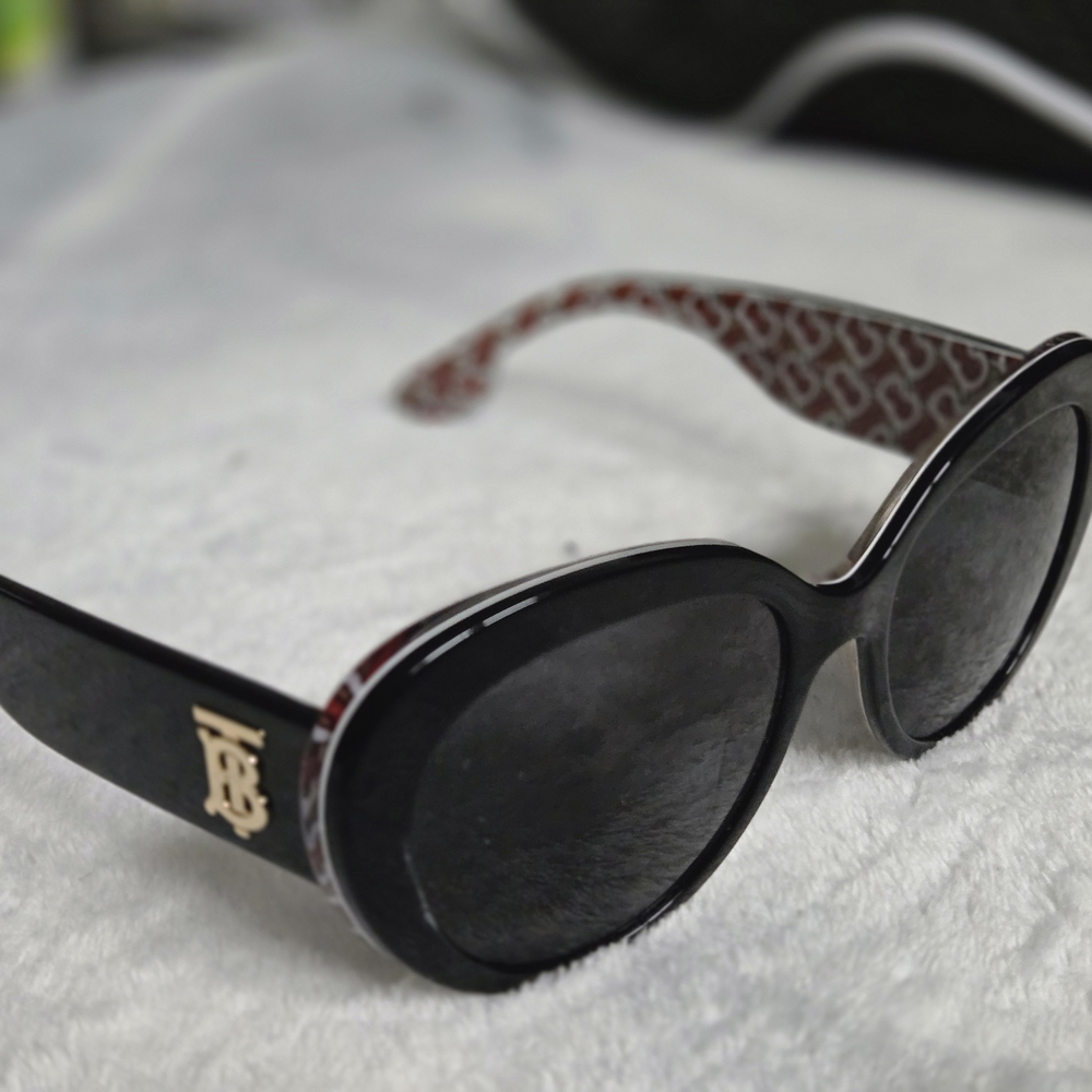 Burberry Black Sunglasses with Red Patterned Arms